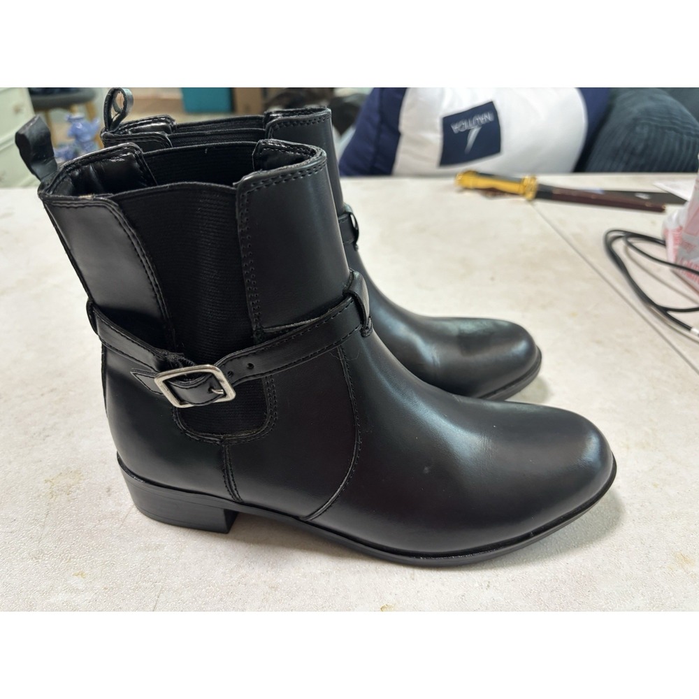 Croft & Barrow Leather‎ Women's Sz. 7.5 Fashion Boots In Black